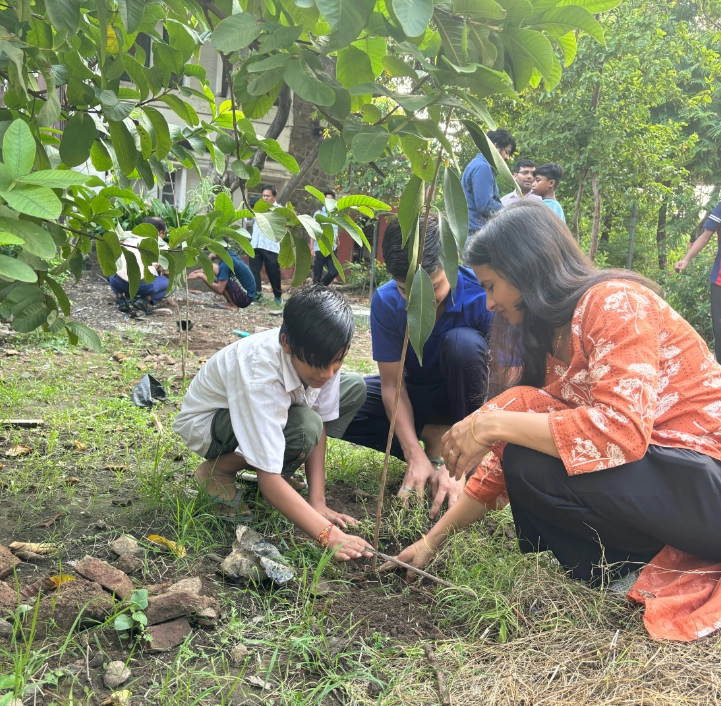 Fostering Active Learning in Classrooms Students actively engaged in a classroom setting, reflecting a vibrant learning environment.
